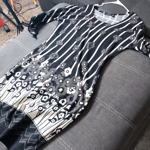 Black and Tan dress - Picture 2 of 4